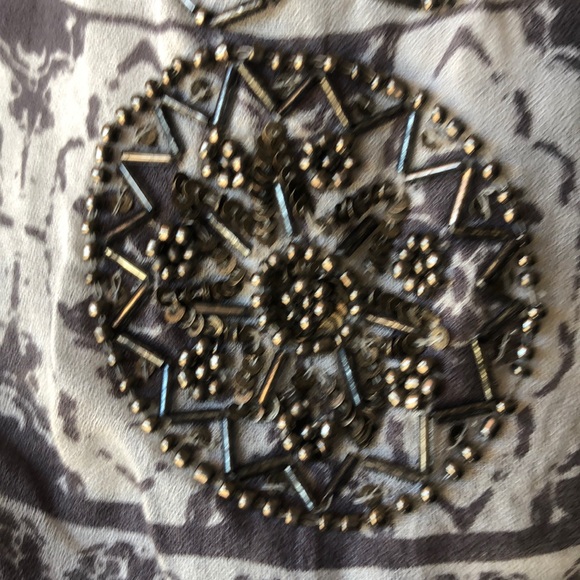 Gypsy 05 Cora Embellished Gray and White Floral Cold Shoulder Blouse Top… - Picture 5 of 7